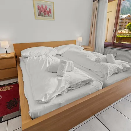 Joli Pour 4 Personnes A Saas-grund, Parking Et Terrasses Διαμέρισμα